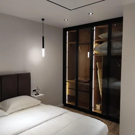 Aplus Apartment *