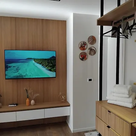 Aplus Apartment