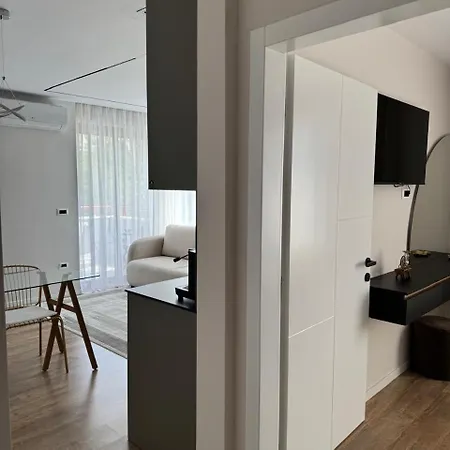 Aplus Apartment